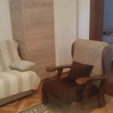 Apartment B&k *